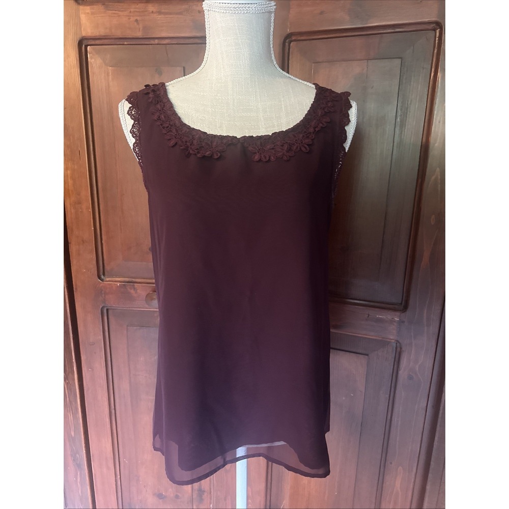 LC Lauren Conrad Womens Blouse Top Maroon Lace Lined Medium Business Work EUC